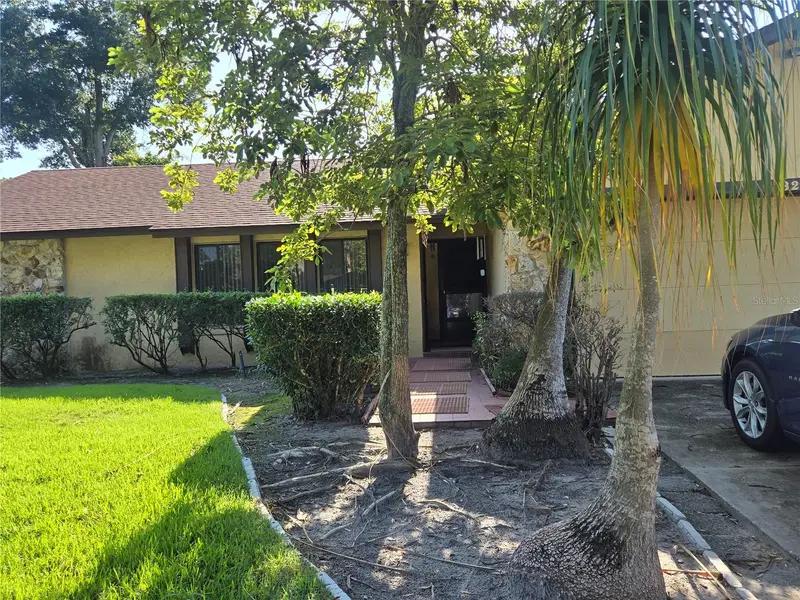 827 Rill Dr, FL