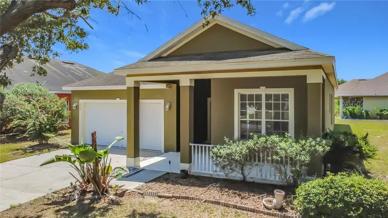 240 James Cir, FL