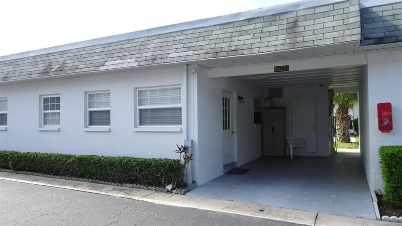 7729 39th Ter N, FL