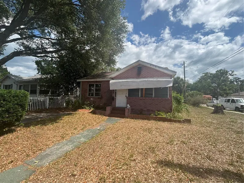 698 Paris Ave S, FL