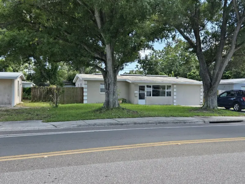 5772 94th Ave N, FL