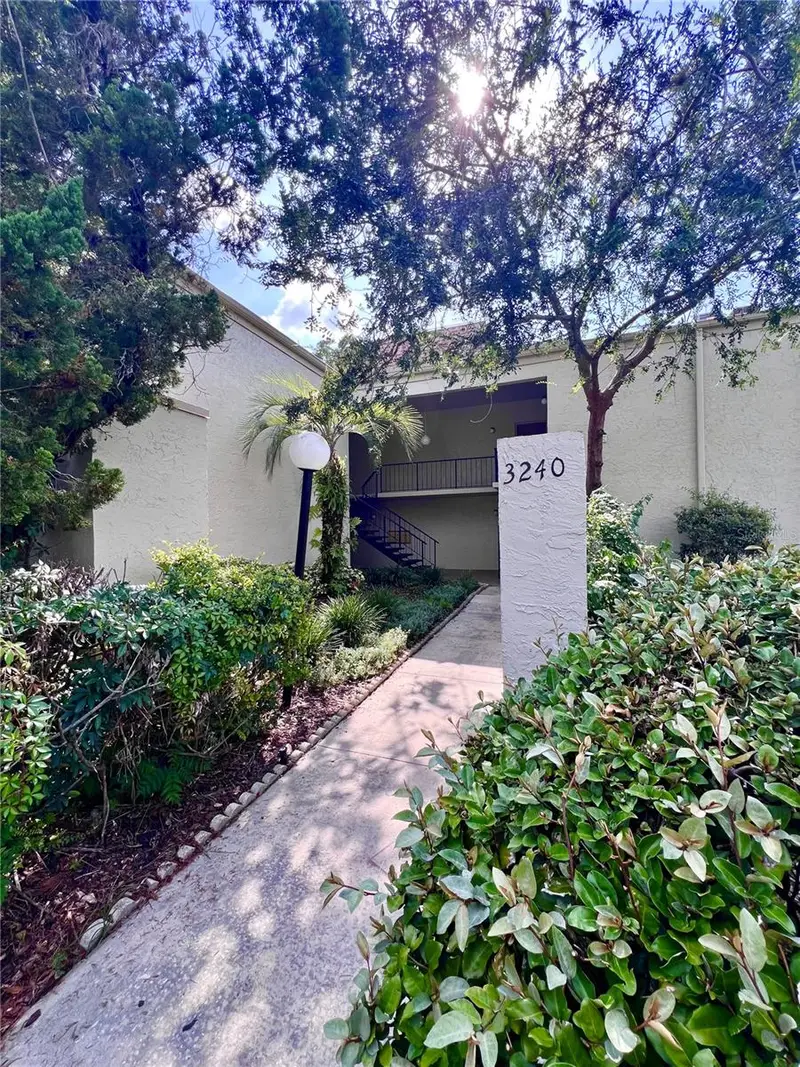 3240 S Semoran Blvd #24, FL