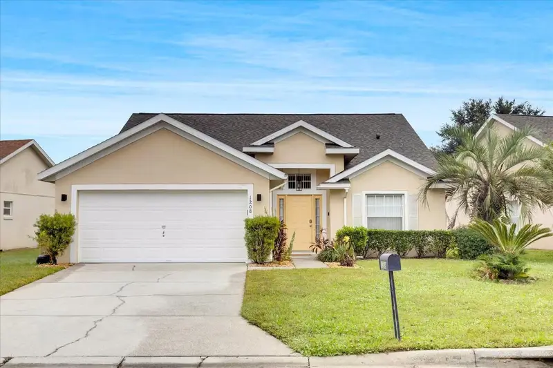 1208 Cedarwood Way, FL