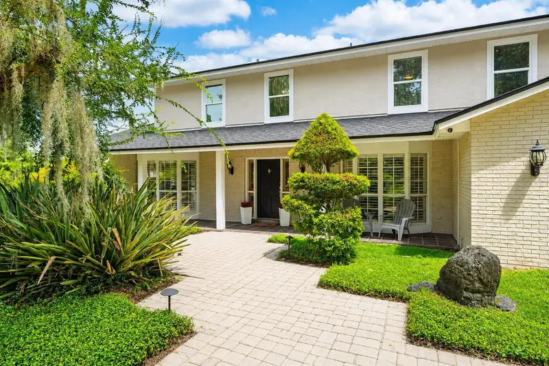 2260 W Classic Court, FL