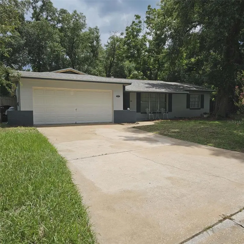 819 Walnut Pl, FL