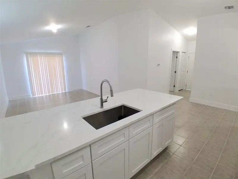 1047 Florida Holly Dr, FL
