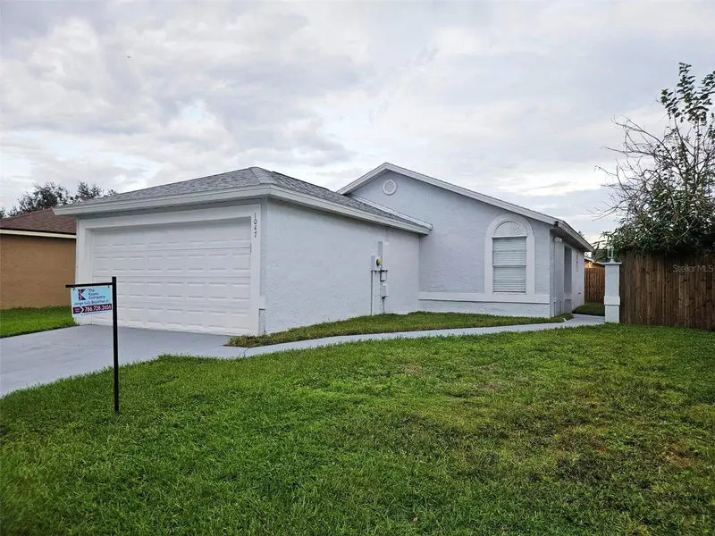 1047 Florida Holly Dr, FL