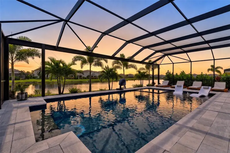 9297 Tequila Sunrise Dr, FL