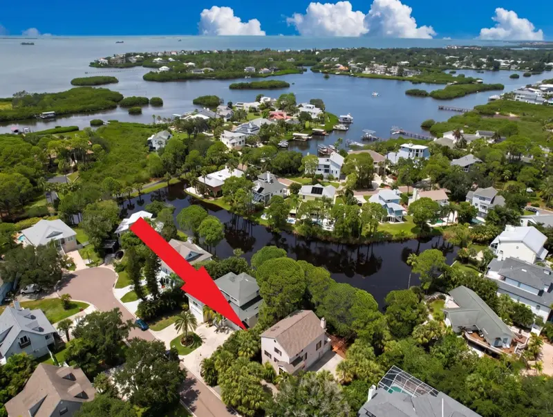 777 Claudia Ln, FL