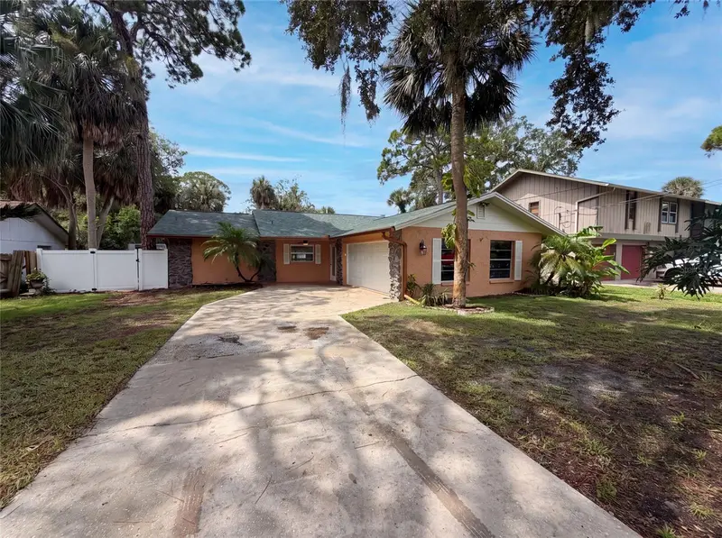 5122 Bay Blvd, FL
