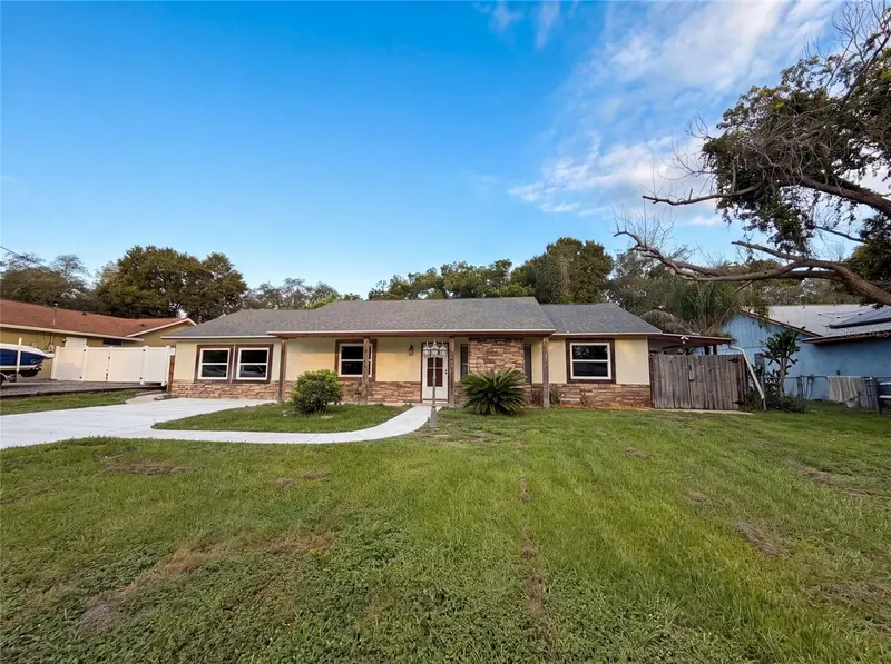466 Leland Dr, FL
