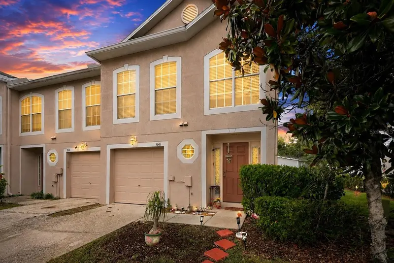 9848 Ashburn Lake Dr, FL