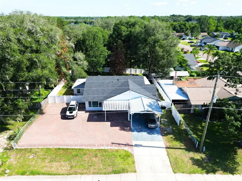 1915 E Lake Dr, FL