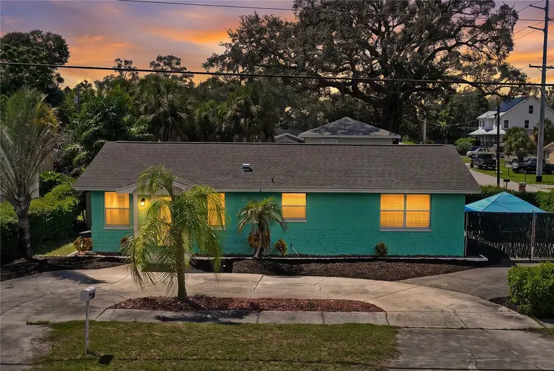 Tarpon Springs listing