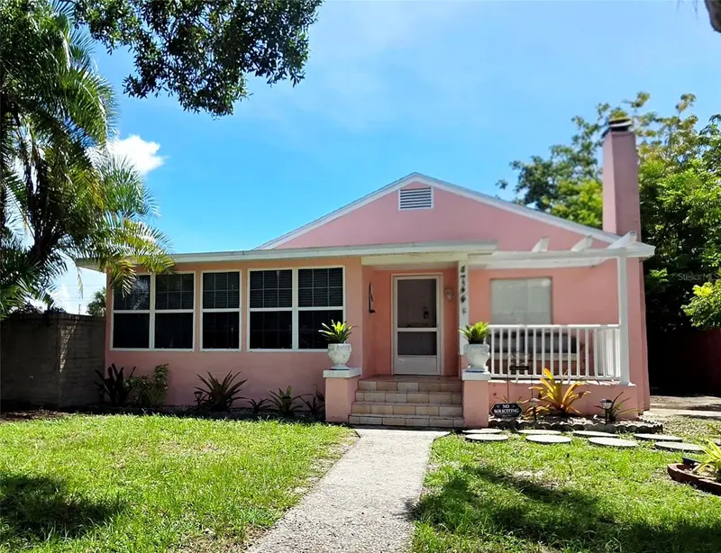 4744 7th Ave N, FL