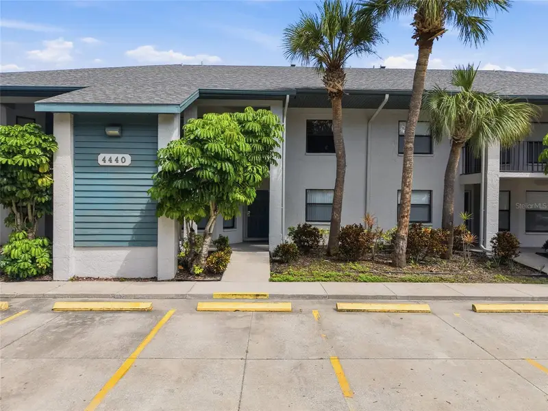4440 47th Ave W #102, FL