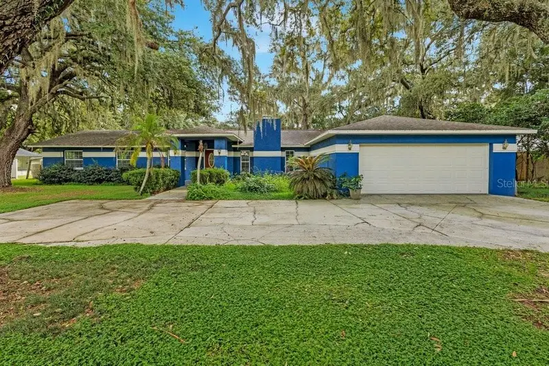 1121 Old Polk City Rd, FL