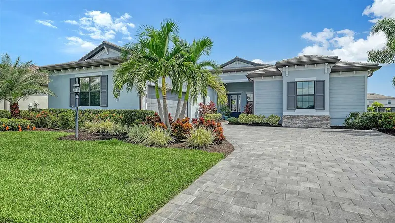 4915 Sparkling Sea Ln, FL