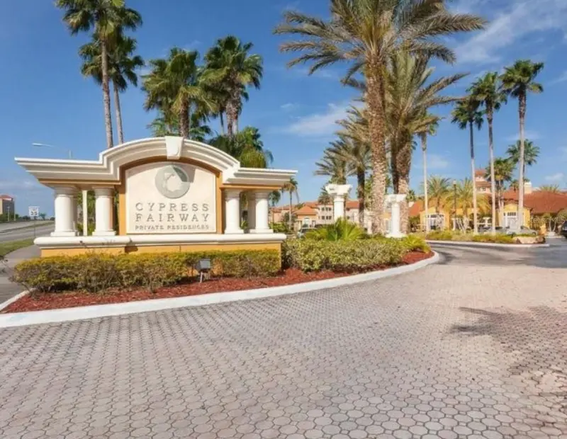 5479 Vineland Rd #9213, FL