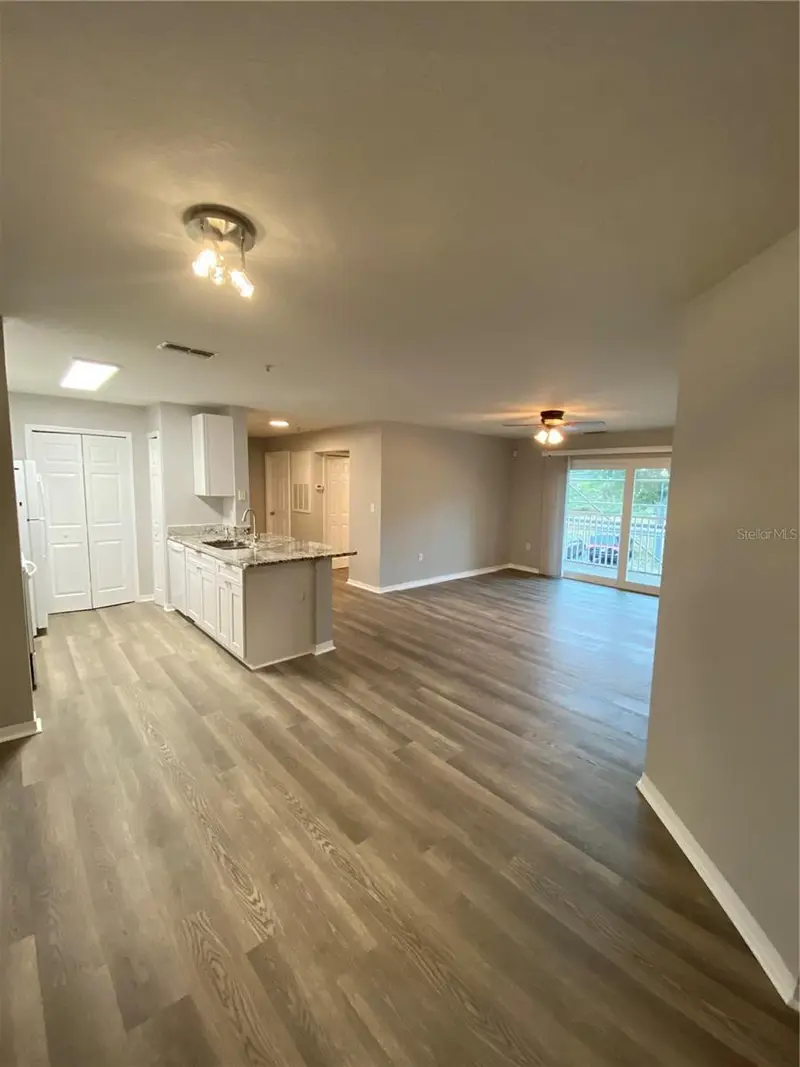 5479 Vineland Rd #9213, FL