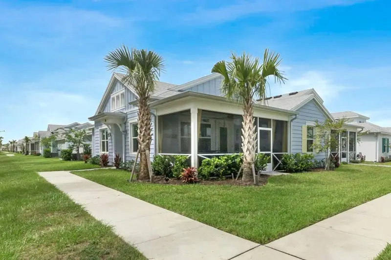 384 Gypsy Palace Ln, FL