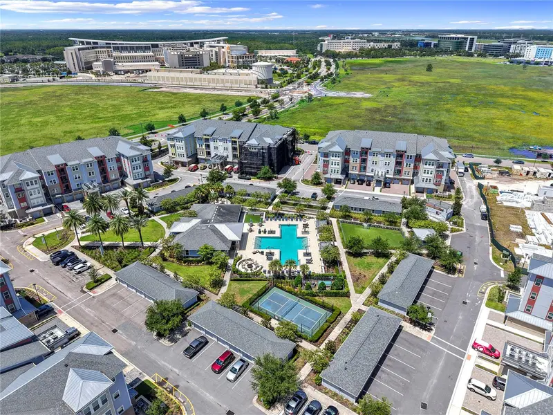 7545 Laureate Blvd #7404, FL