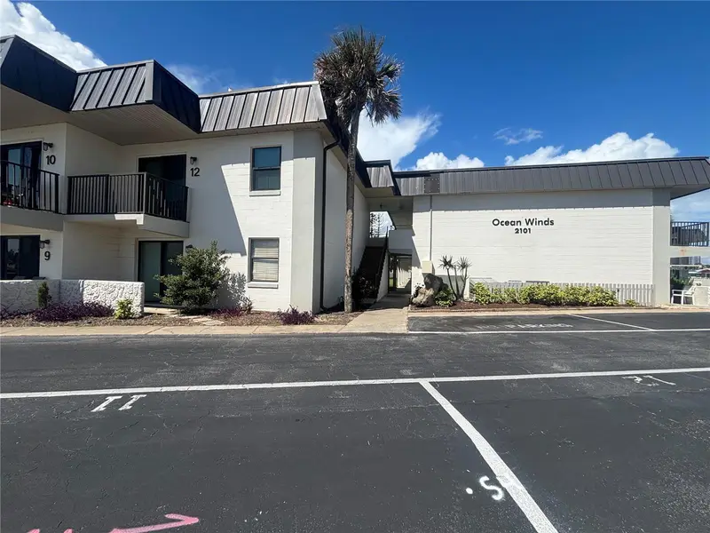 2101 N Atlantic Ave #18, FL