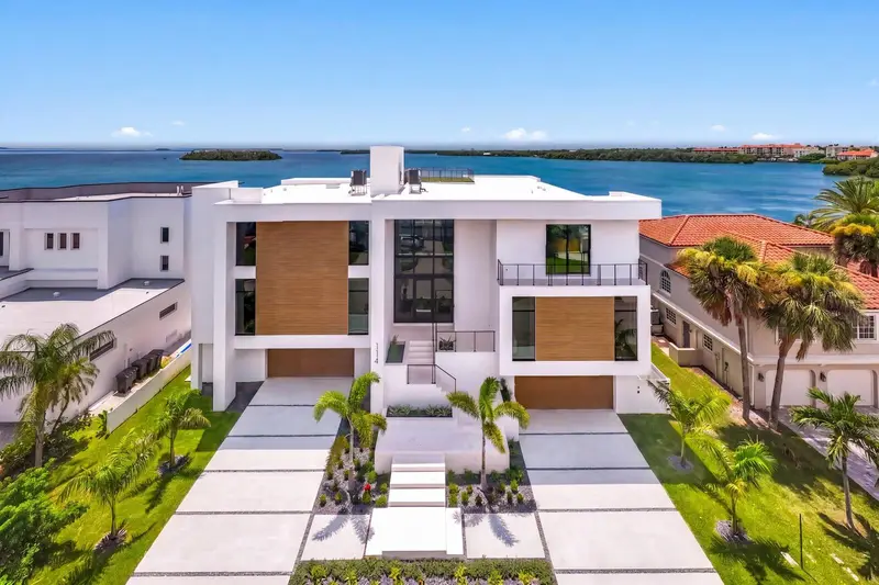 114 Sands Point Dr, FL