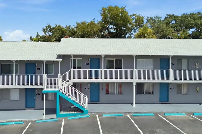 415 N Halifax Ave #208, FL