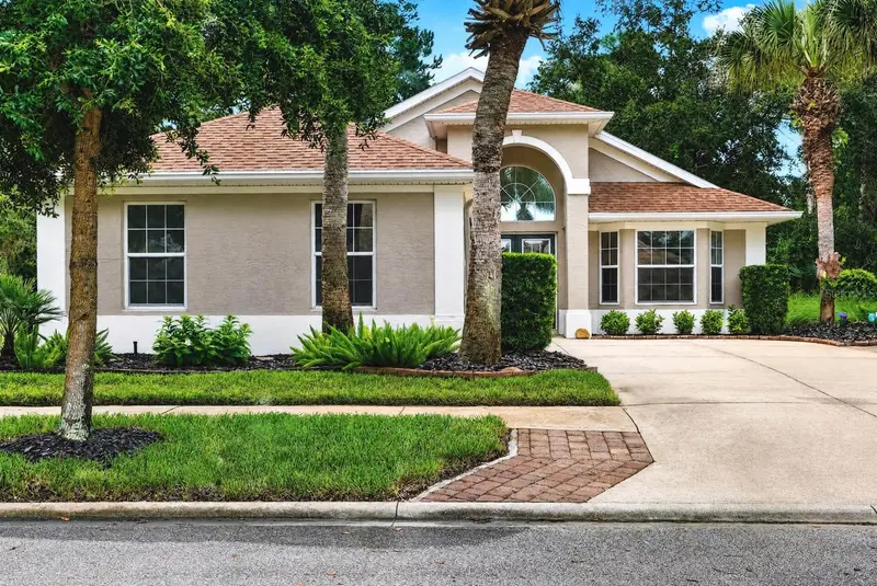 54 Shinnecock Dr, FL