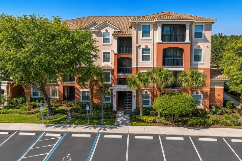 1357 Venezia Ct #303, FL