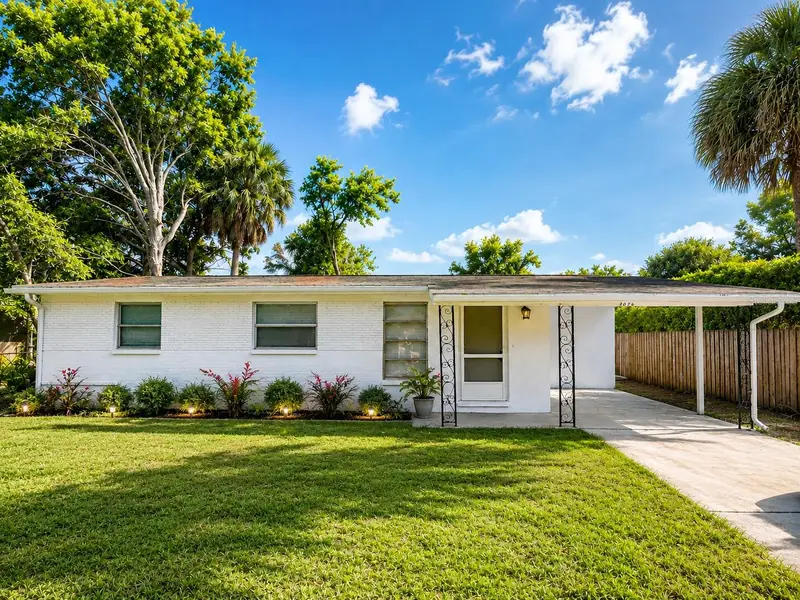 2318 E 111th Ave, FL
