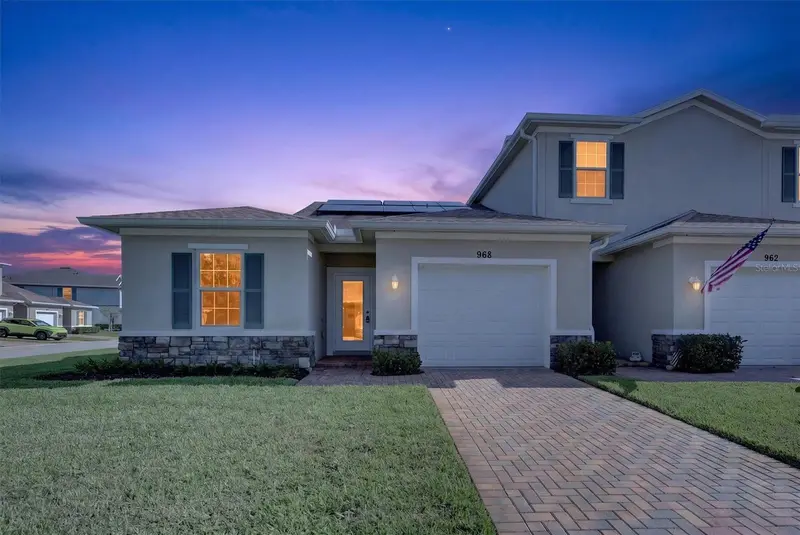 968 Ne Trailside Run, FL