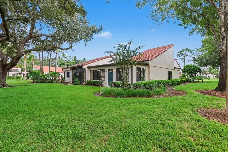 108 Seville Ct N, FL