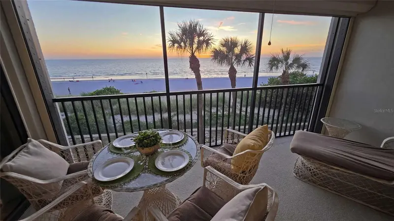 900 Gulf Blvd #302, FL