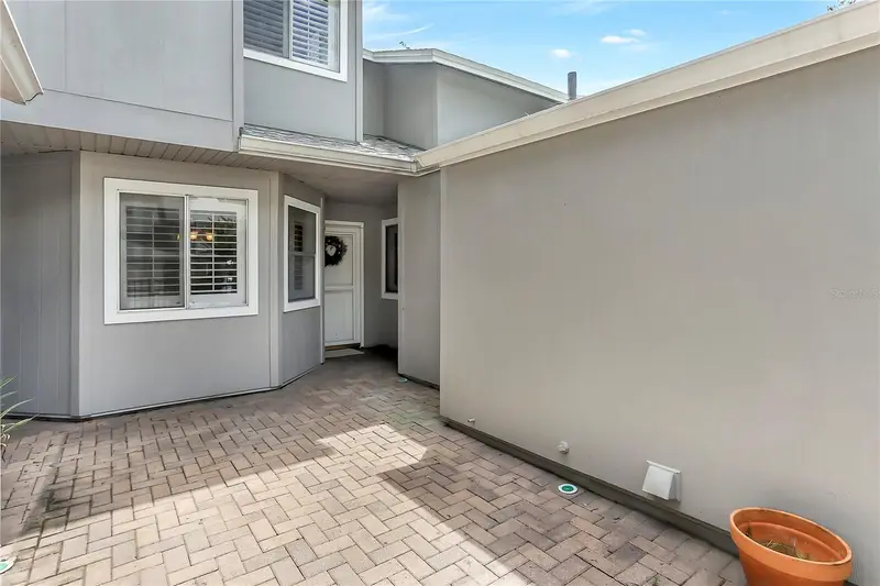 605 Chestnut Oak Cir #107, FL
