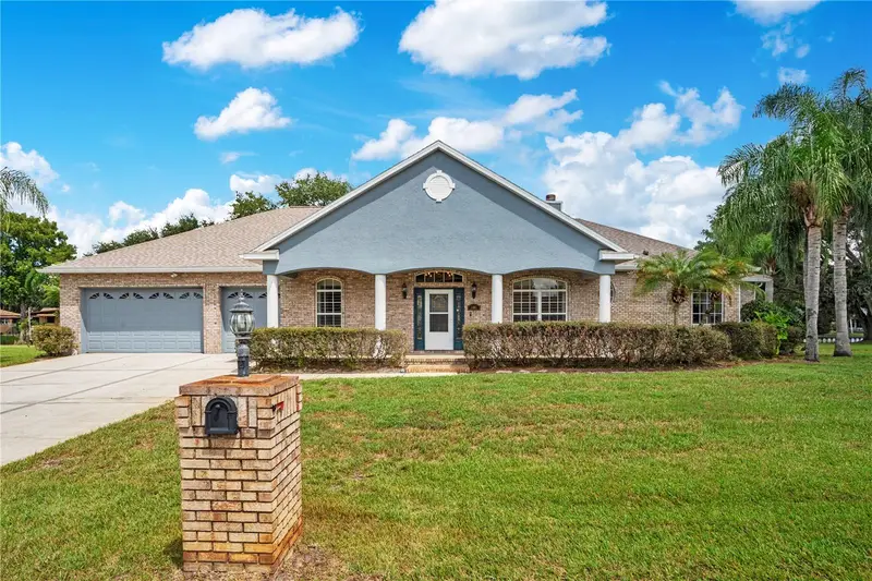 5365 Shady Oak Cir, FL