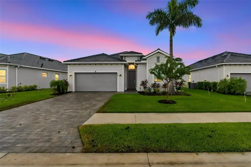 17622 Santorini Ct, FL