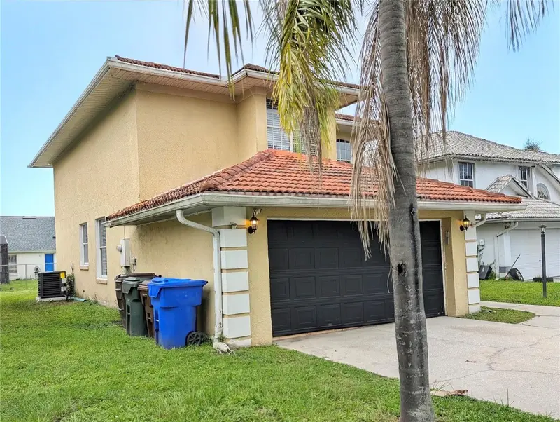 423 Waterford Way, FL