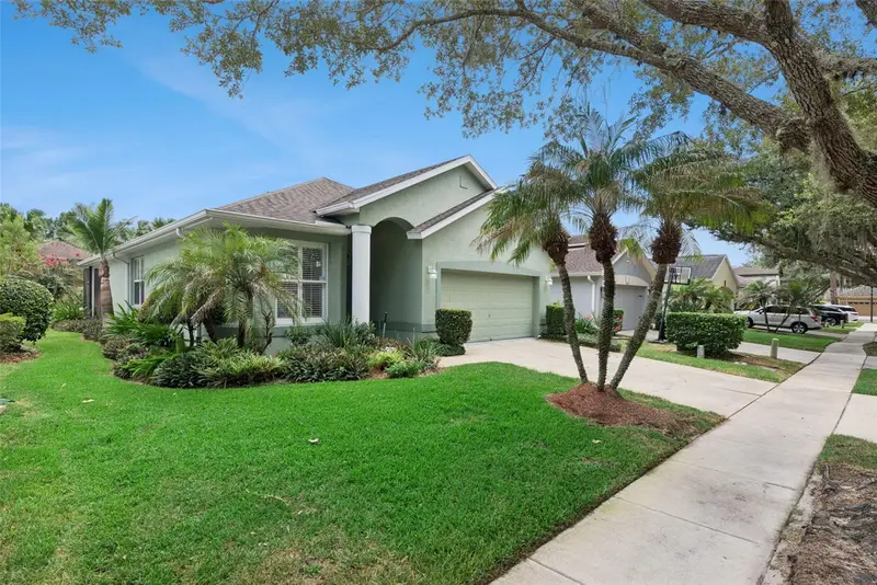 107 Peregrine Ct, FL