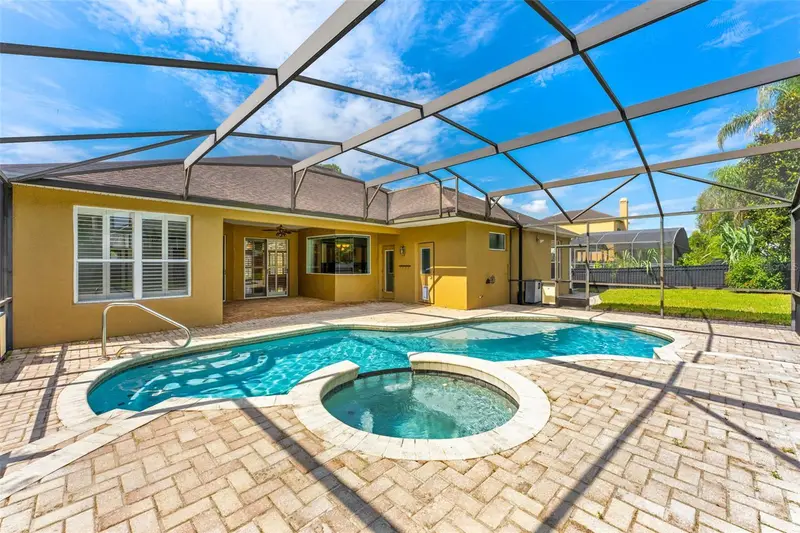 426 Palm Crest Ln, FL