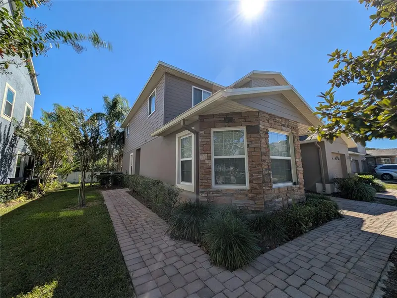 2203 Chatham Place Dr, FL