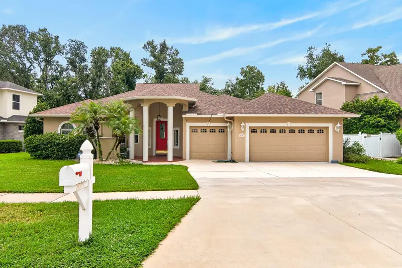 Valrico listing