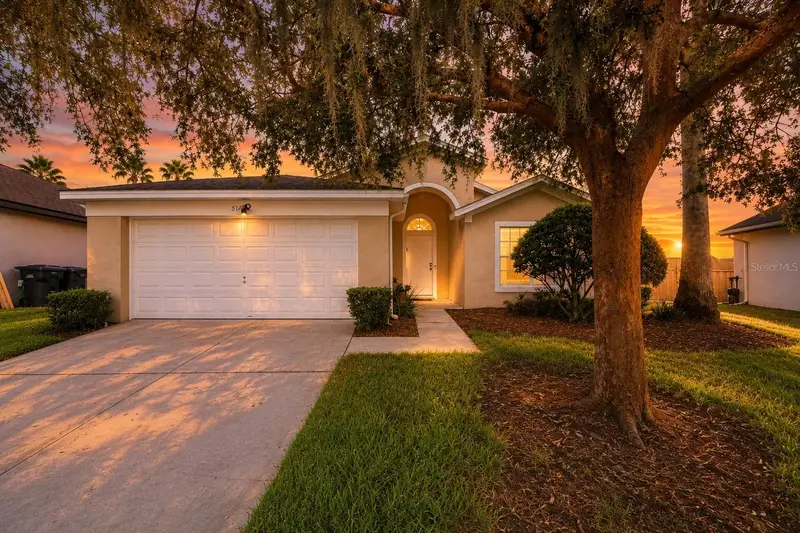 510 Castlemain Cir, FL