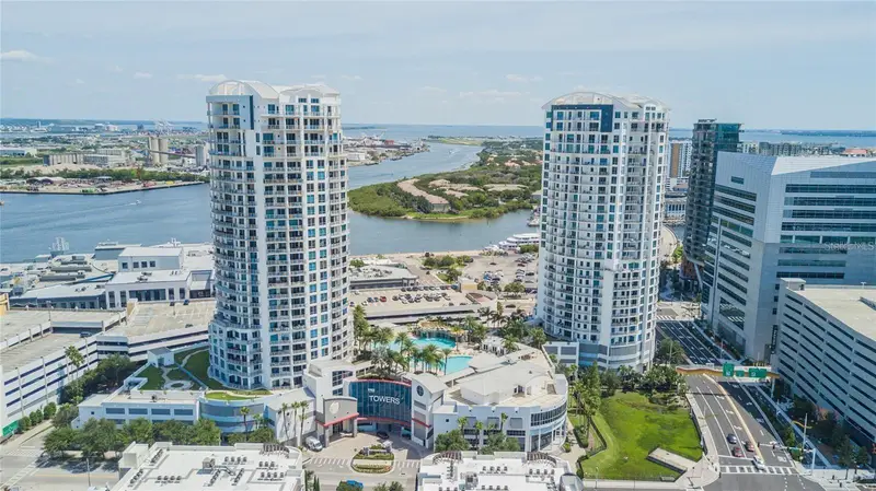 1209 E Cumberland Ave #1404, FL