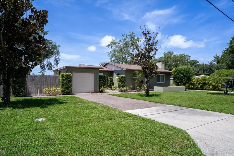 883 South Wind Ln, FL
