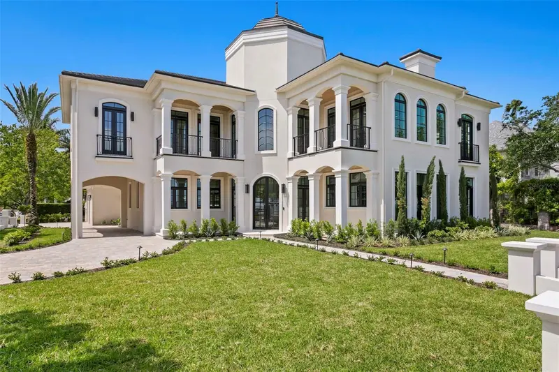 3907 Bayshore Blvd, FL