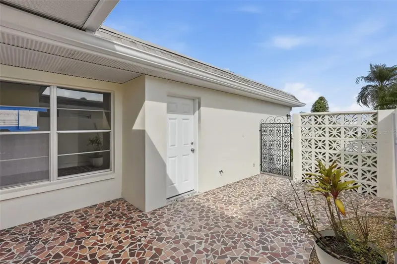 280 Boca Ciega Point Blvd S, FL