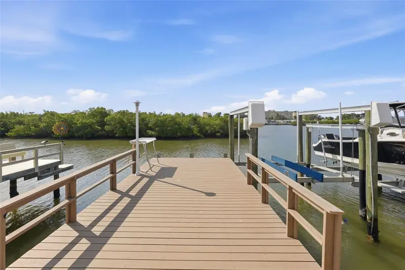 280 Boca Ciega Point Blvd S, FL