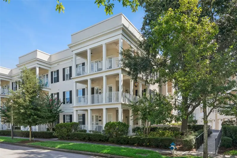 987 Fern Ave #201, FL